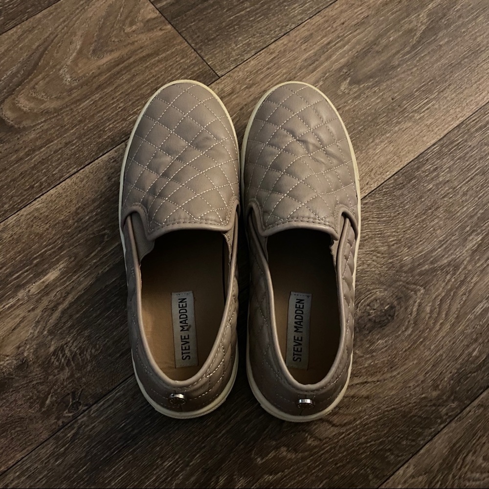 steve madden taupe slip ons